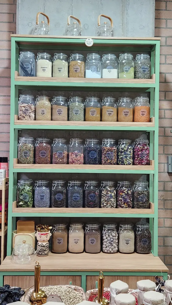 Selección de tés, infusiones y mezclas especiales a granel (Rooibos, Oolong).