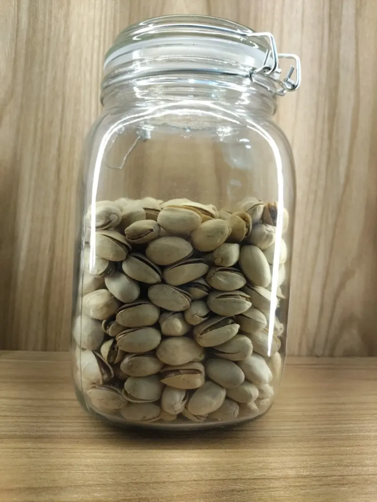 Pistachos con Cascara x Gr