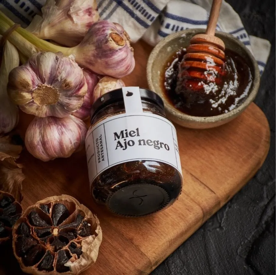 Miel con Ajo Negro Natural x 130 Gr