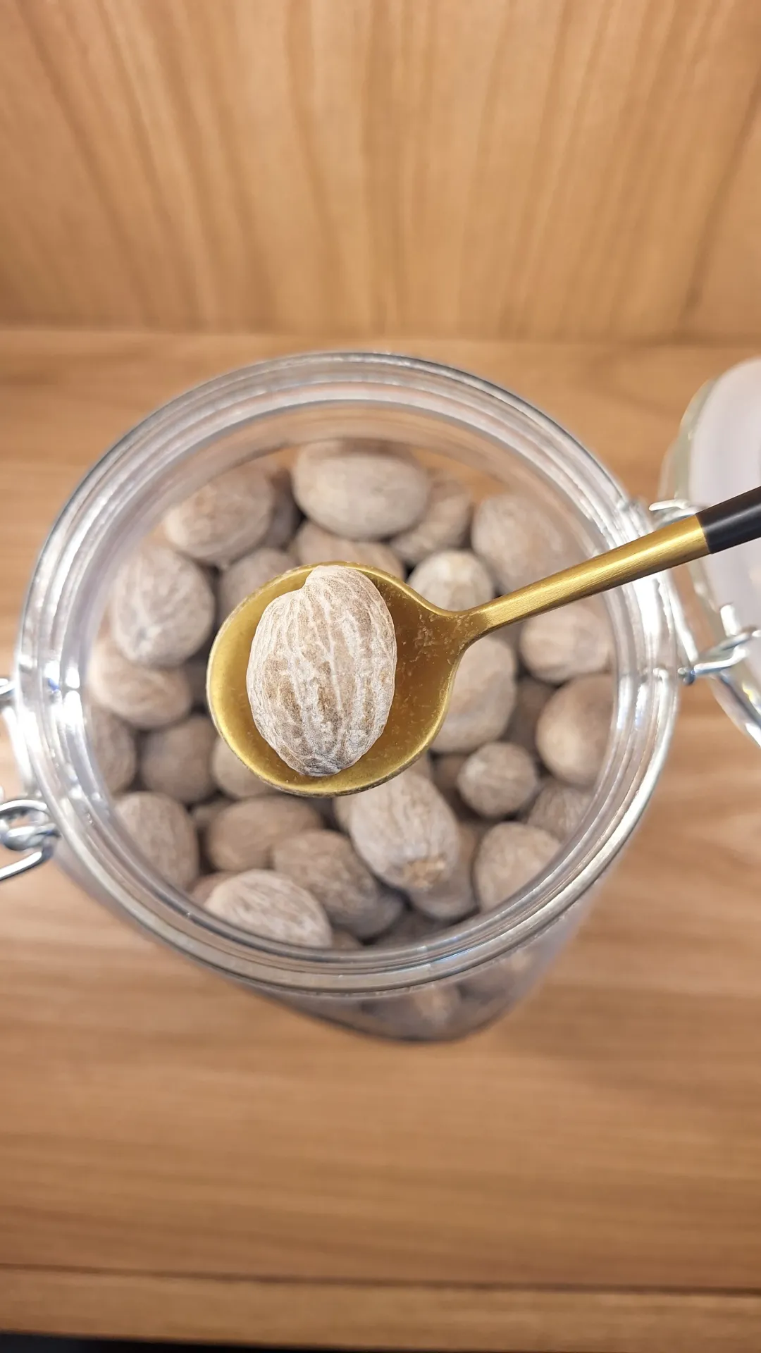 Nuez Moscada en Pepa x Gr